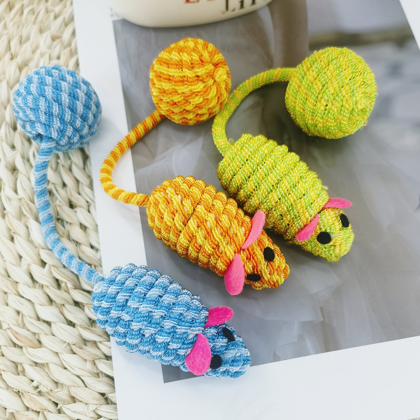 Interactive Color-Changing Woven Mouse Cat Toy | Rattling Sand Sound Solo Play Toy with Plush Ball Tail for Indoor Cats O1CN01j6ud2L1ljBP4h0YvO 2211743354854 0 Cib