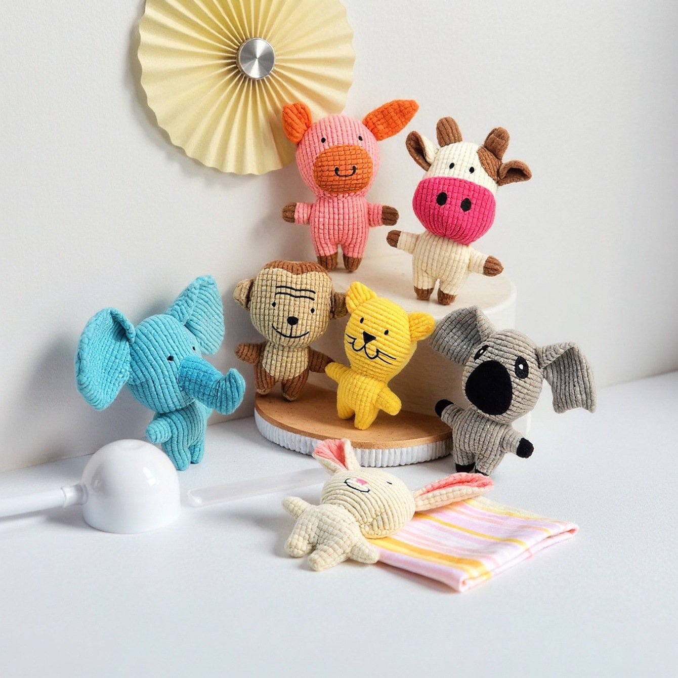 Textured Corn Velvet Squeaky Pet Plush Toys | Bite-Resistant Cartoon Animal Molar Teething Companion for Dogs & Cats O1CN01zGK8vk1ljBYc1aVnH 2211743354854 0 Cib